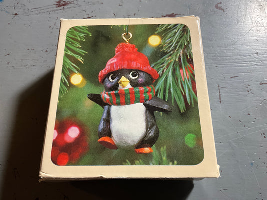 Hallmark Perky Penguin Keepsake Ornament QX409-5
