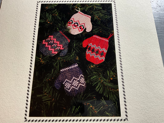 Sekas & Company Watercolour Ornaments II (Mittens)