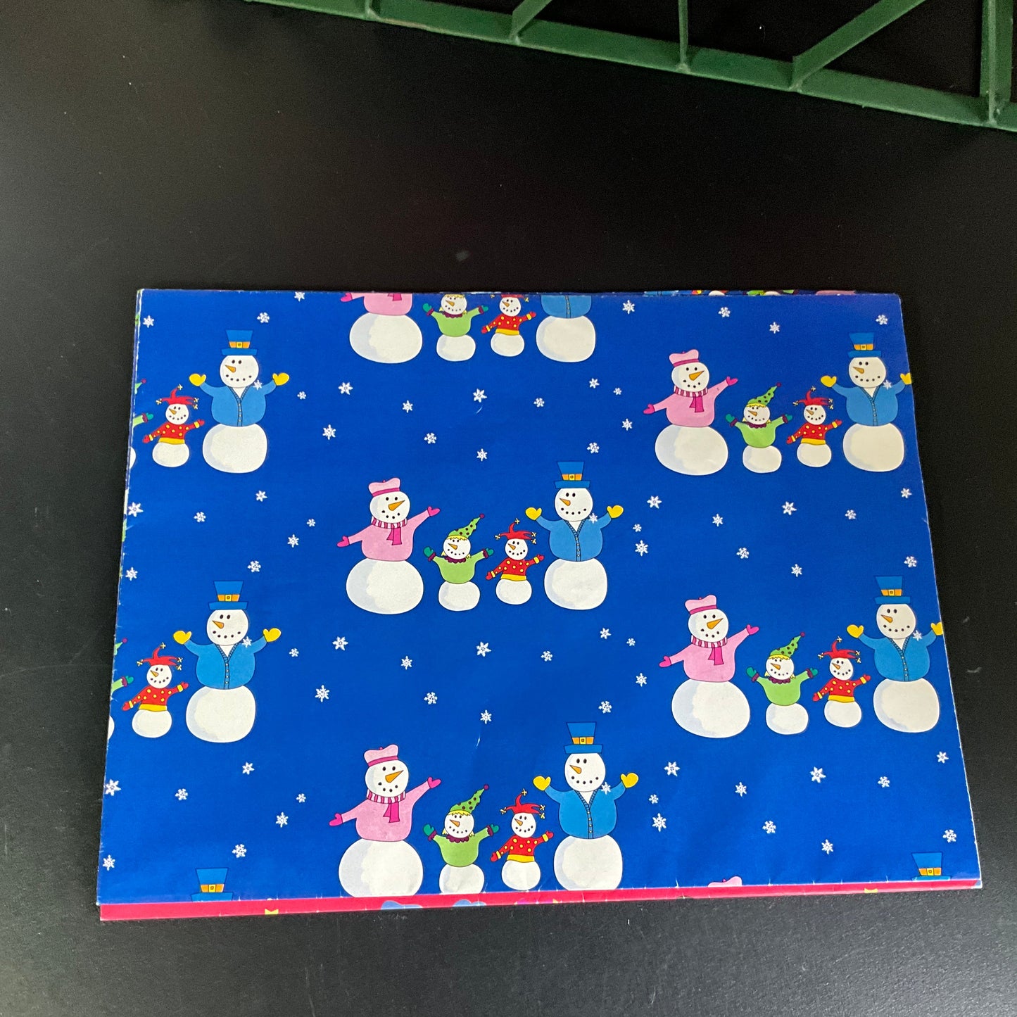 Cheerful Christmas vintage wrapping paper set of 4 sheets