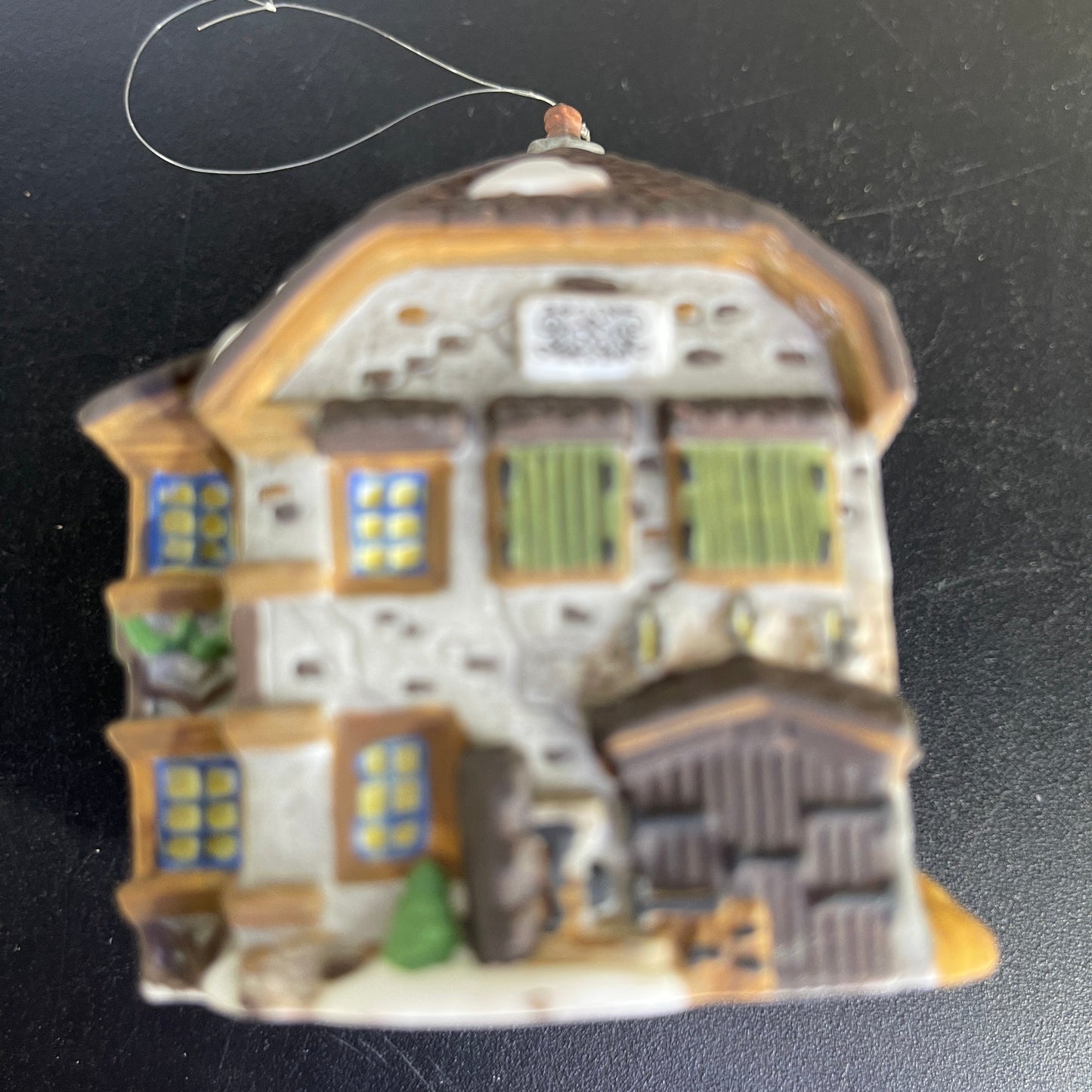 Department 56 John Falstaff Inn vintage 1996 Christmas ornament