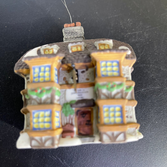 Department 56 John Falstaff Inn vintage 1996 Christmas ornament