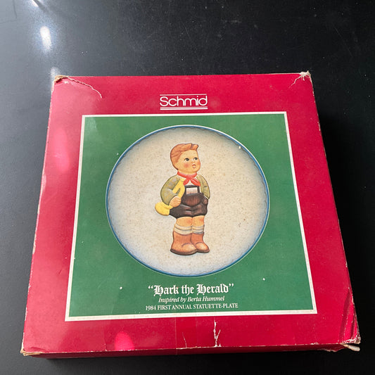 Schmid Hark the Herald vintage 1984 first annual statuette decorative plate collectible