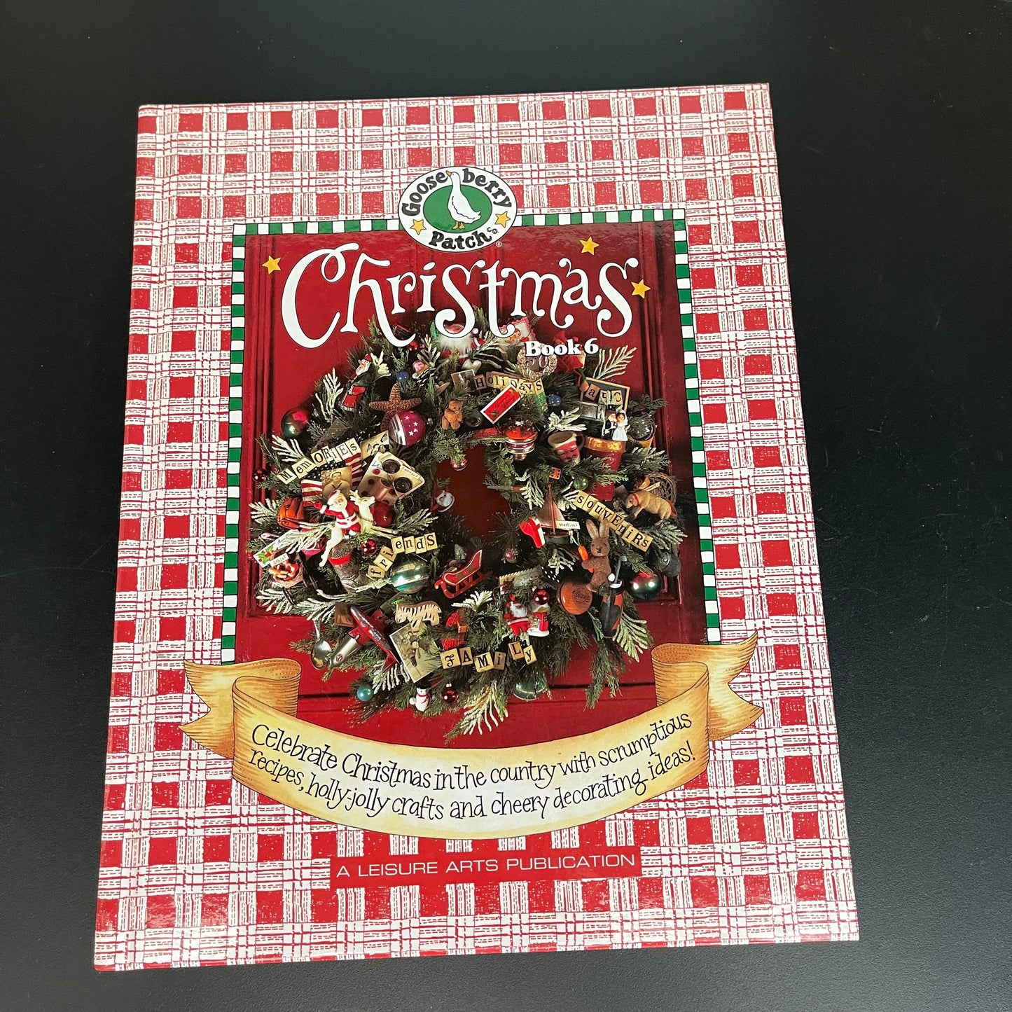 Leisure Arts Gooseberry Patch Christmas Book 6 vintage hardcover book