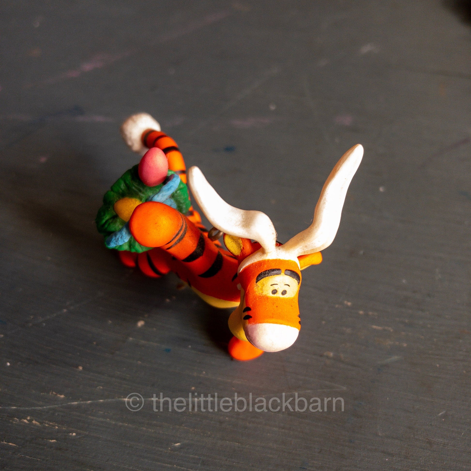 Hallmark, Tiggerific Easter Delivery, Dated 1999, Winnie the Pooh Easter Keepsake Ornament, QEO8359