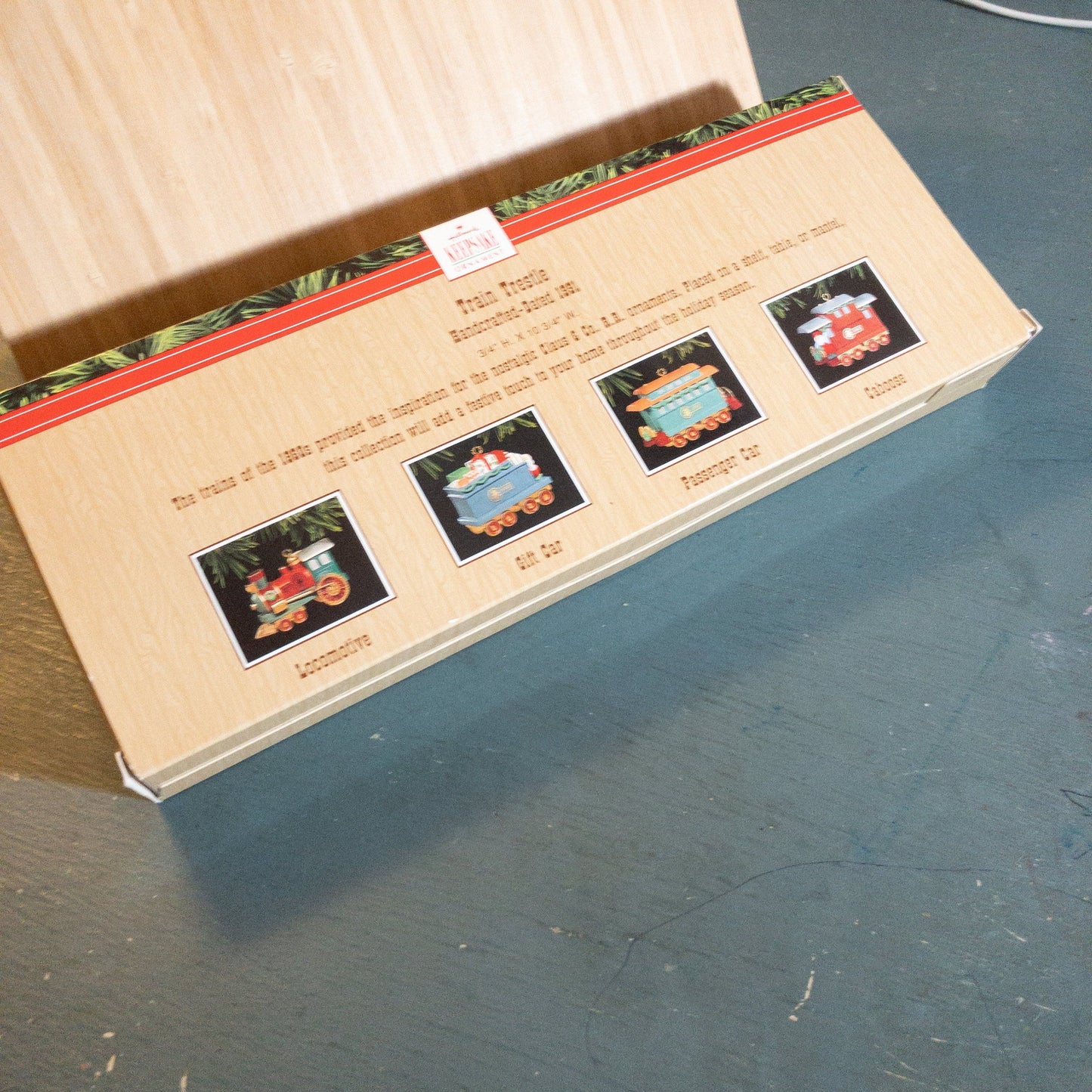 Hallmark, Claus and Co RR, Trestle, Vintage 1991, Display Stand, XPR9734*