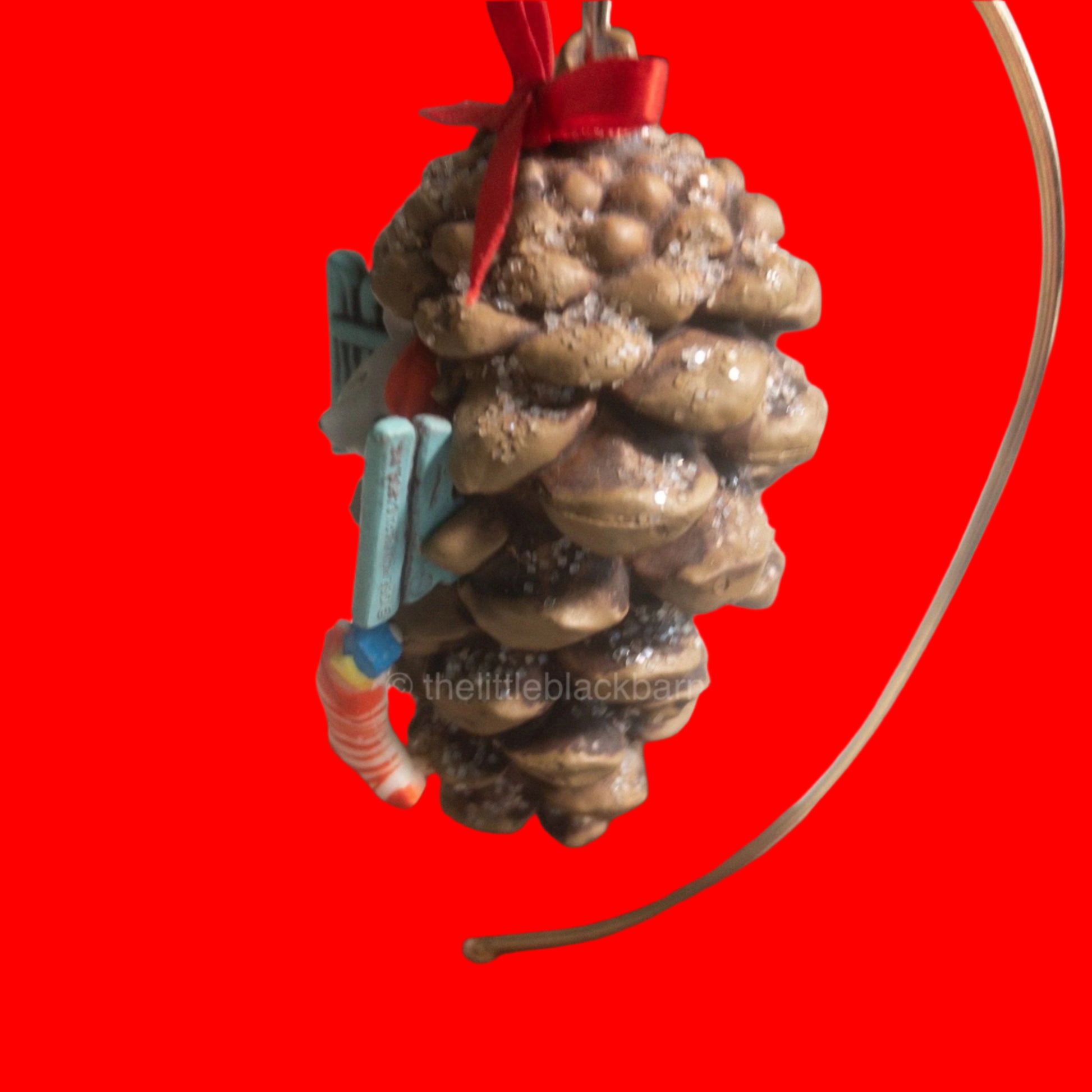 Hallmark, Pine Cone Home, Vintage 1982, Keepsake Ornament, QX4613