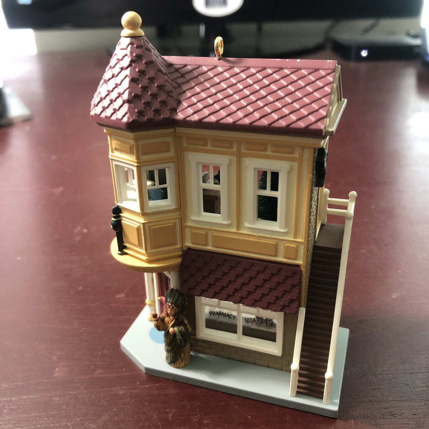 Hallmark, Nostalgic House #11, Neighborhood Drugstore, Dated 1994, Keepsake Ornament, QX5286*