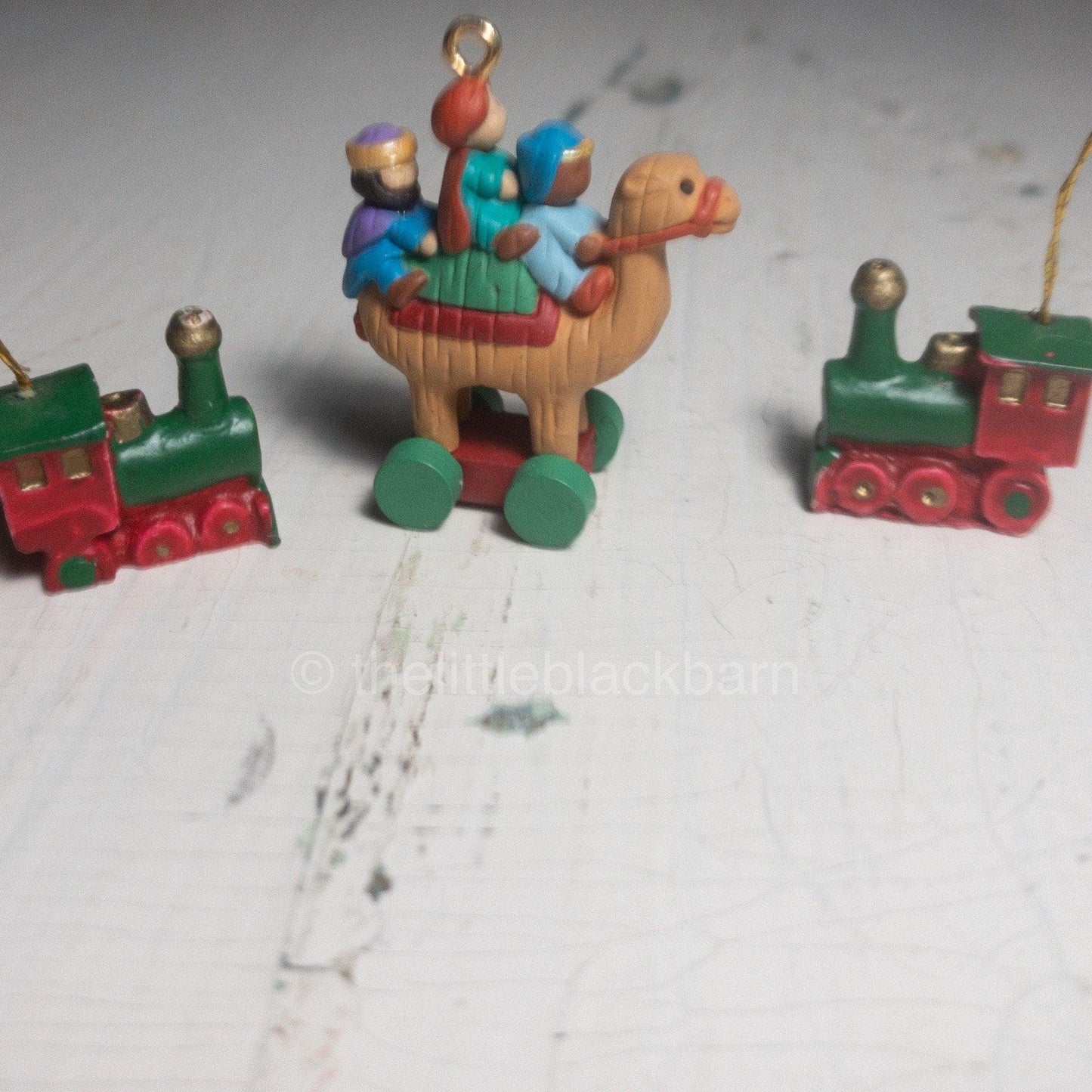 Hallmark, Two Choo Choos and a Camel, Set of 3 Mini Pull Toy Keepsake Ornaments