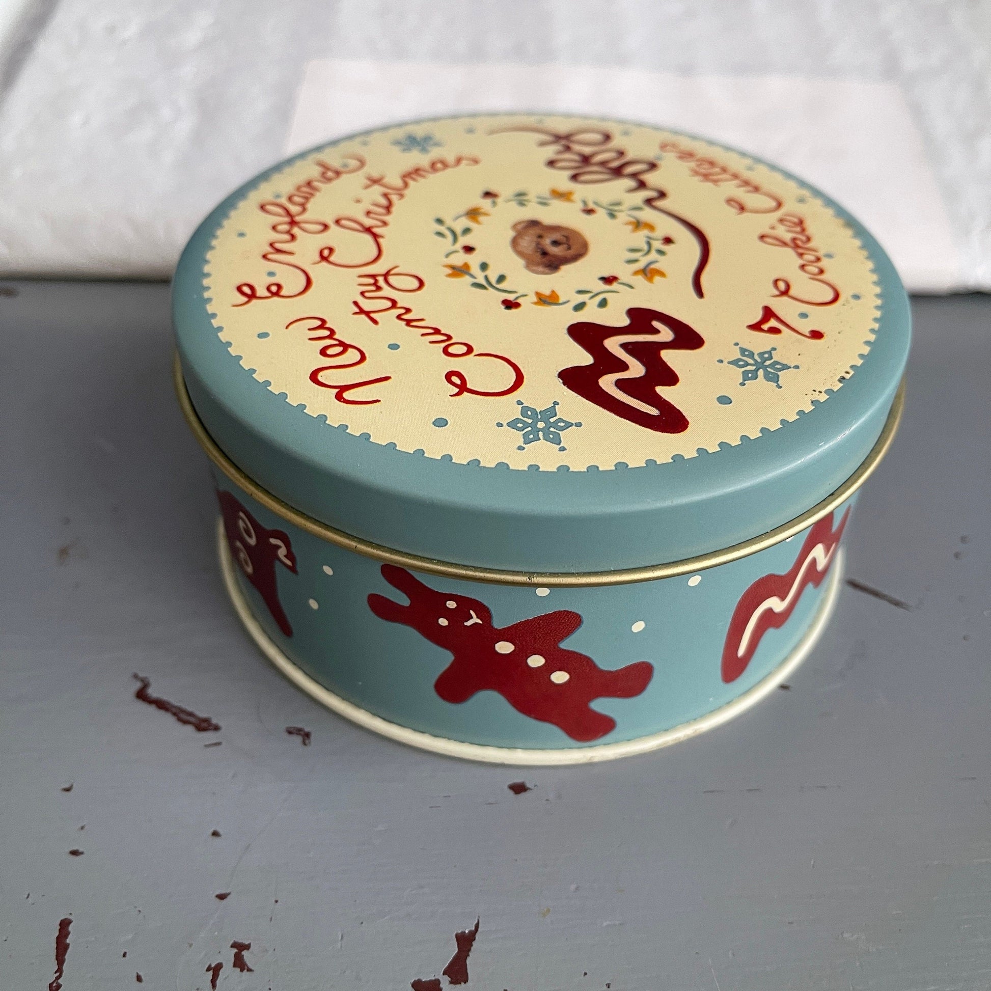 New England Country Christmas Muffy Vanderbear Miniature Cookie Cutters In Nice Tin Vintage 1995 Baking Collectible