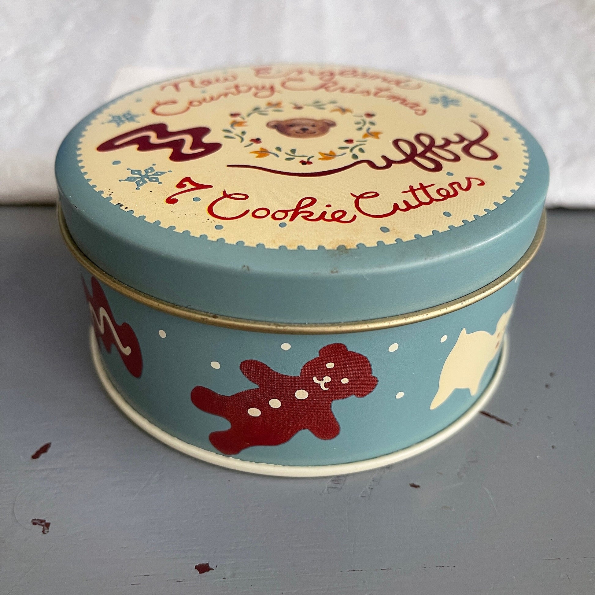 New England Country Christmas Muffy Vanderbear Miniature Cookie Cutters In Nice Tin Vintage 1995 Baking Collectible