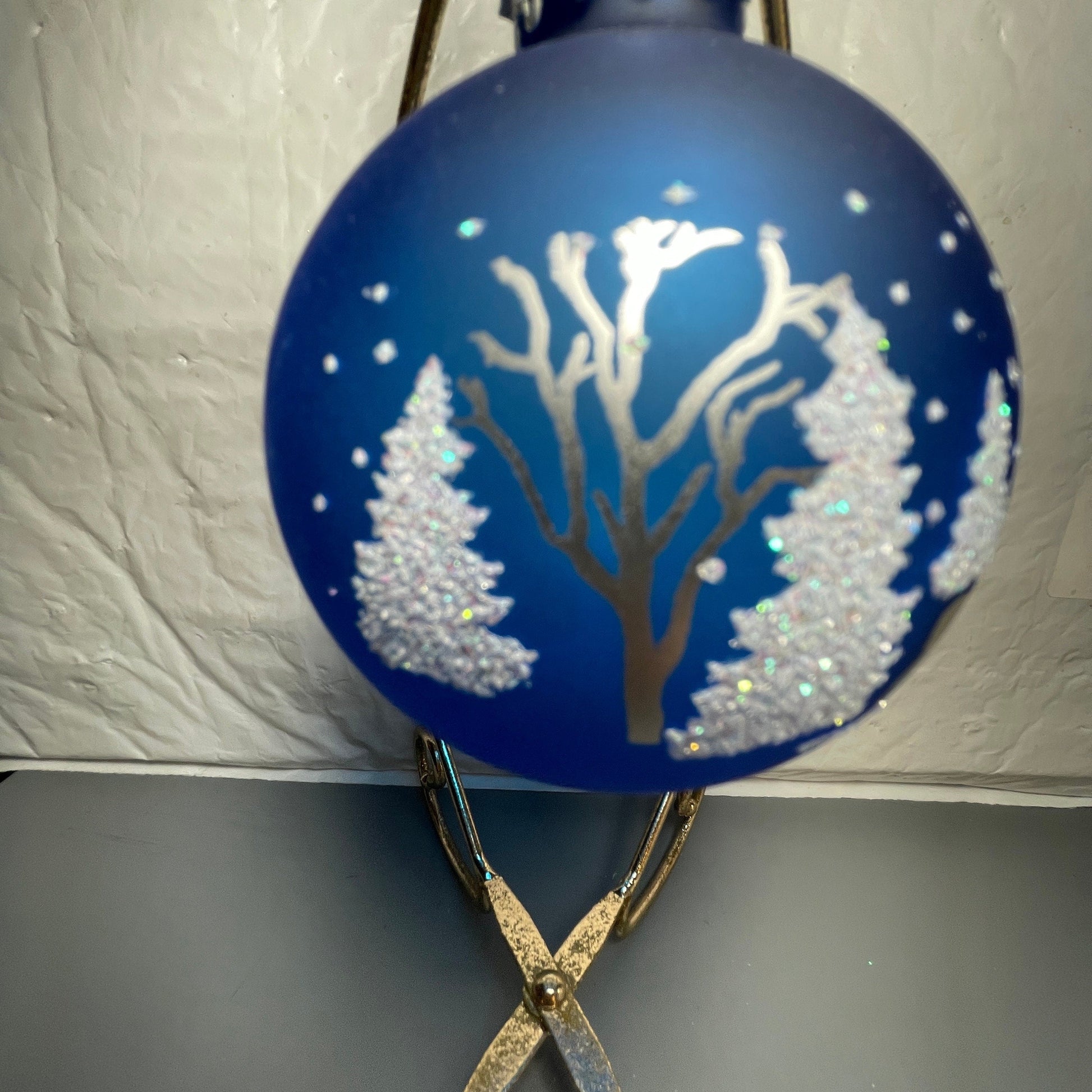 Bronner's Christmas Wonderland Choice Of 2 Beautiful Glass Ball Christmas Ornaments