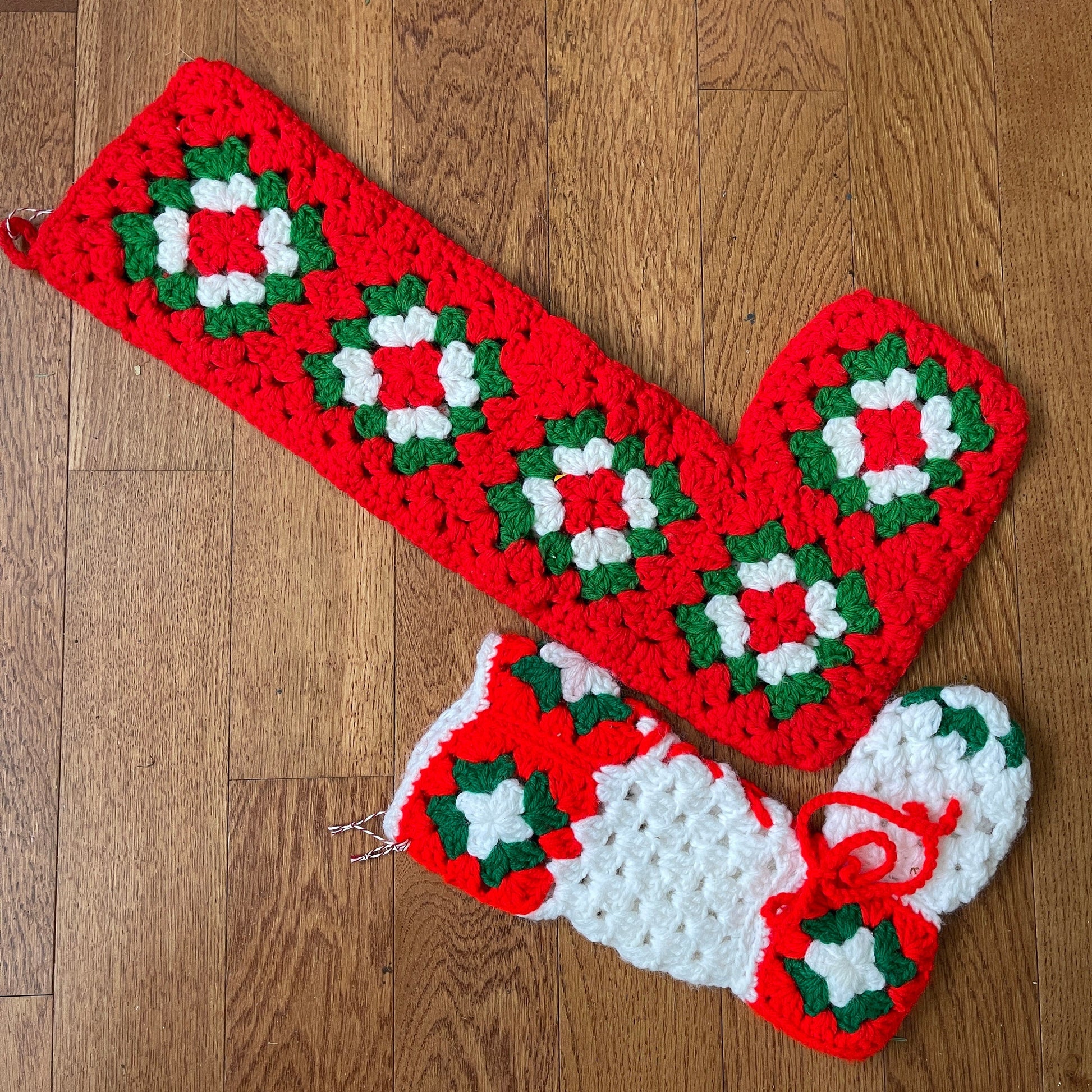 Hand Knitted/Crocheted Set Of 2 Vintage Collectible Christmas Stockings Cottagecore Decor*