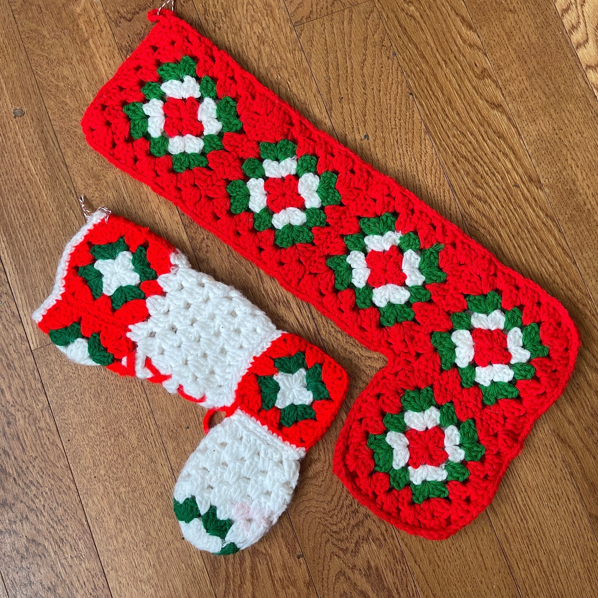 Hand Knitted/Crocheted Set Of 2 Vintage Collectible Christmas Stockings Cottagecore Decor*