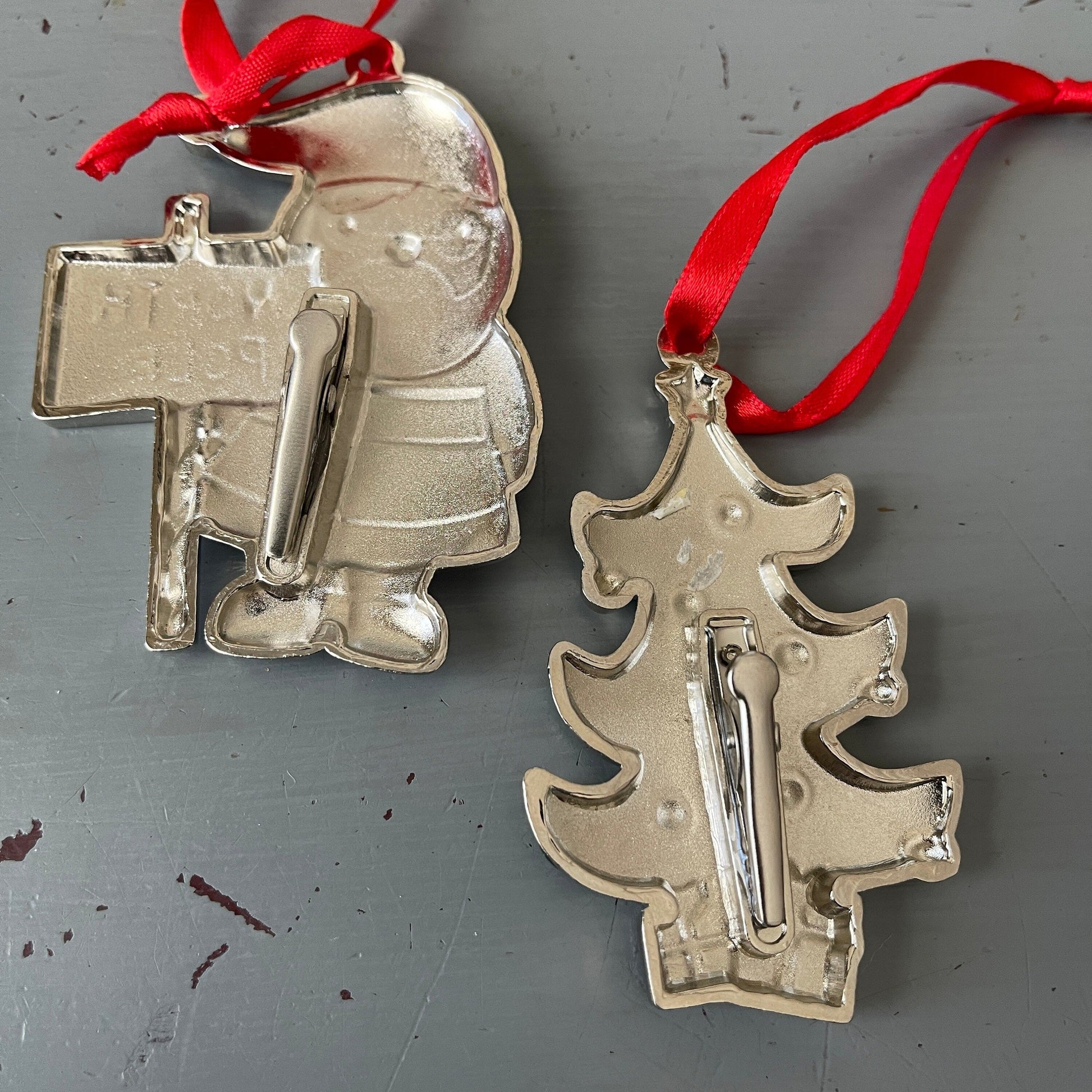 Christmas Tree and North Pole Santa Clause Set of 2 Sparkle-Metal 3 inch Christmas Ornaments