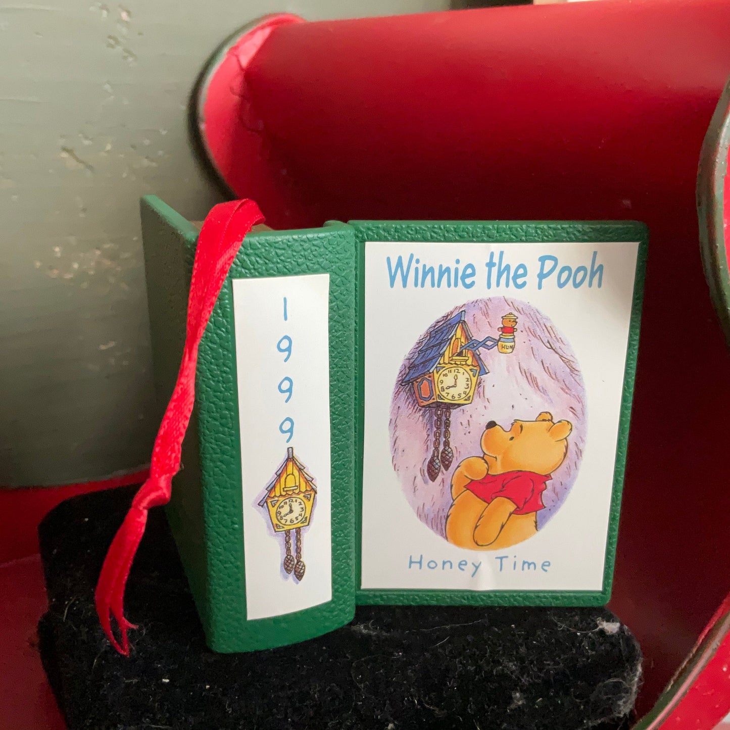 Hallmark Winnie the Pooh collector's series Keepsake Ornaments see pictures and variations*