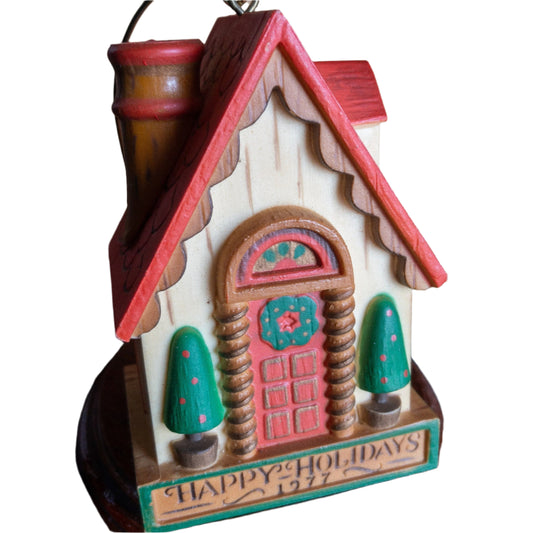 Hallmark, Happy Holidays Yesteryears House, Dated 1977, Keepsake Ornament, QX1702