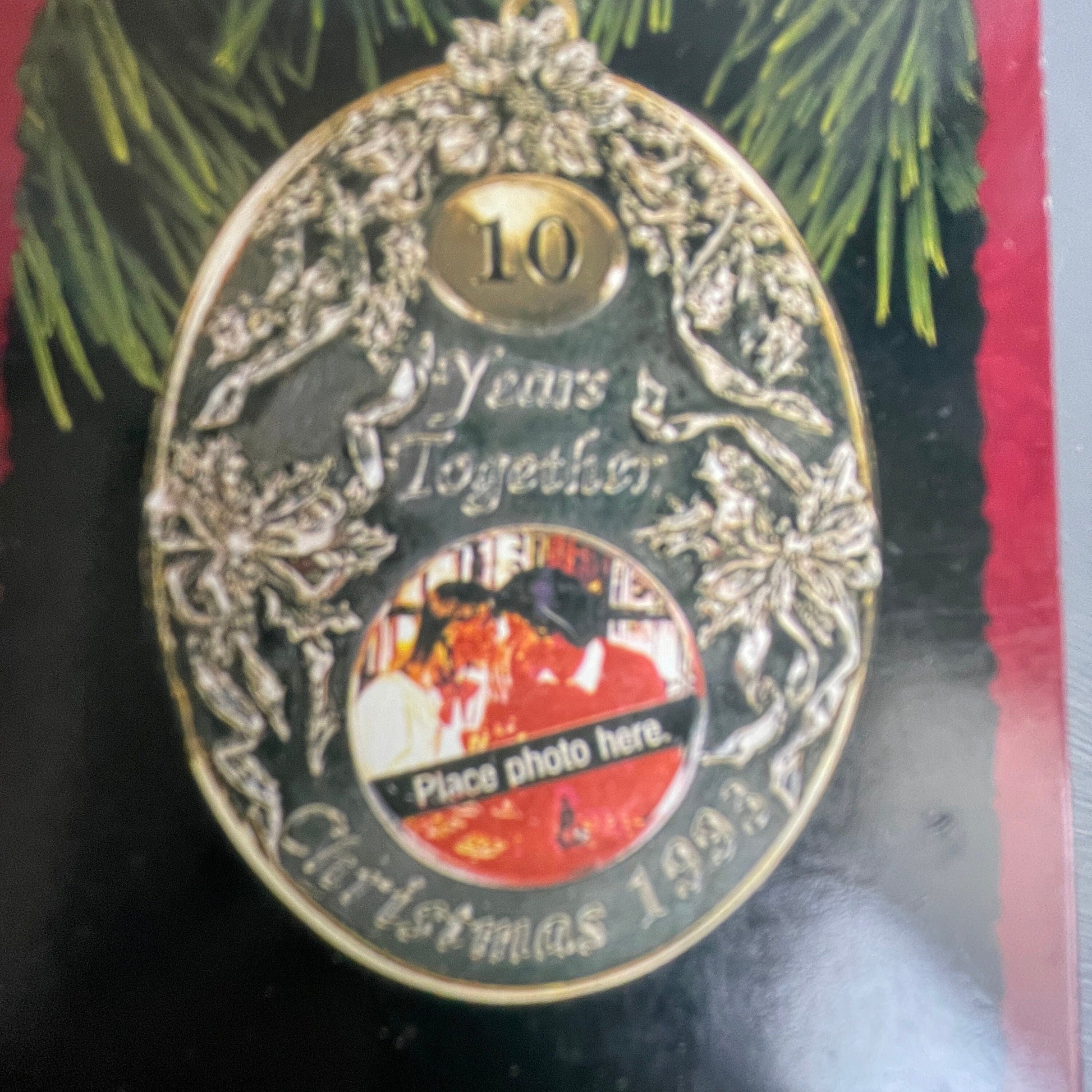 Hallmark Anniversary Year 10 Dated 1993 Brass and Chrome Photo Holder Keepsake Personalized Ornament QX5972*