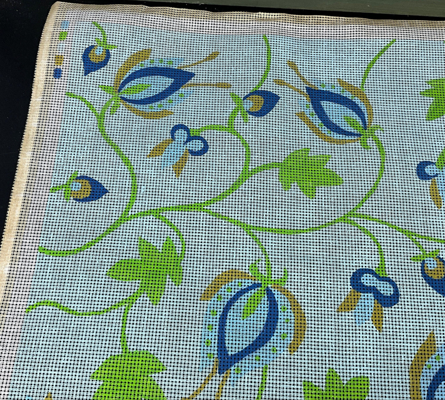 Paragon fanciful floral 16 by 16 inch hand painted canvas needlepoint with wool kit*