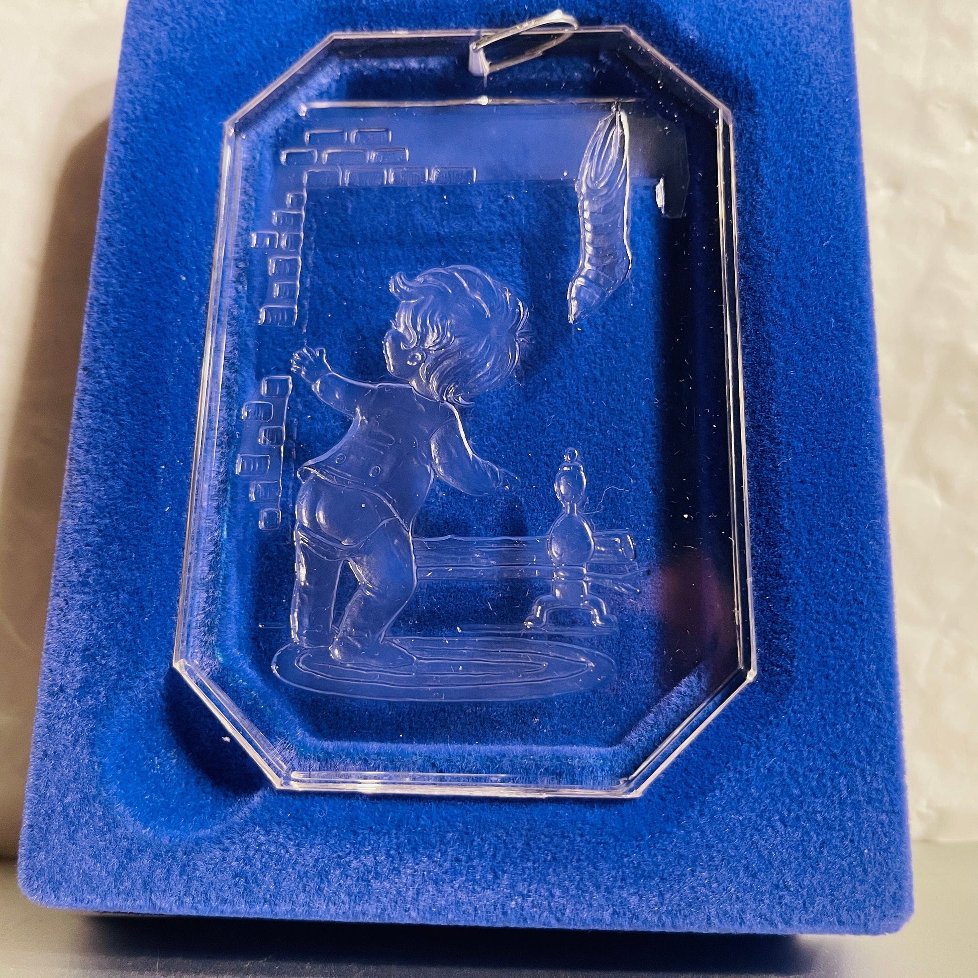 Crystal Etchings By Comar Boy At The Fireplace Looking For Santa , Vintage 1977, Acrylic Ornament