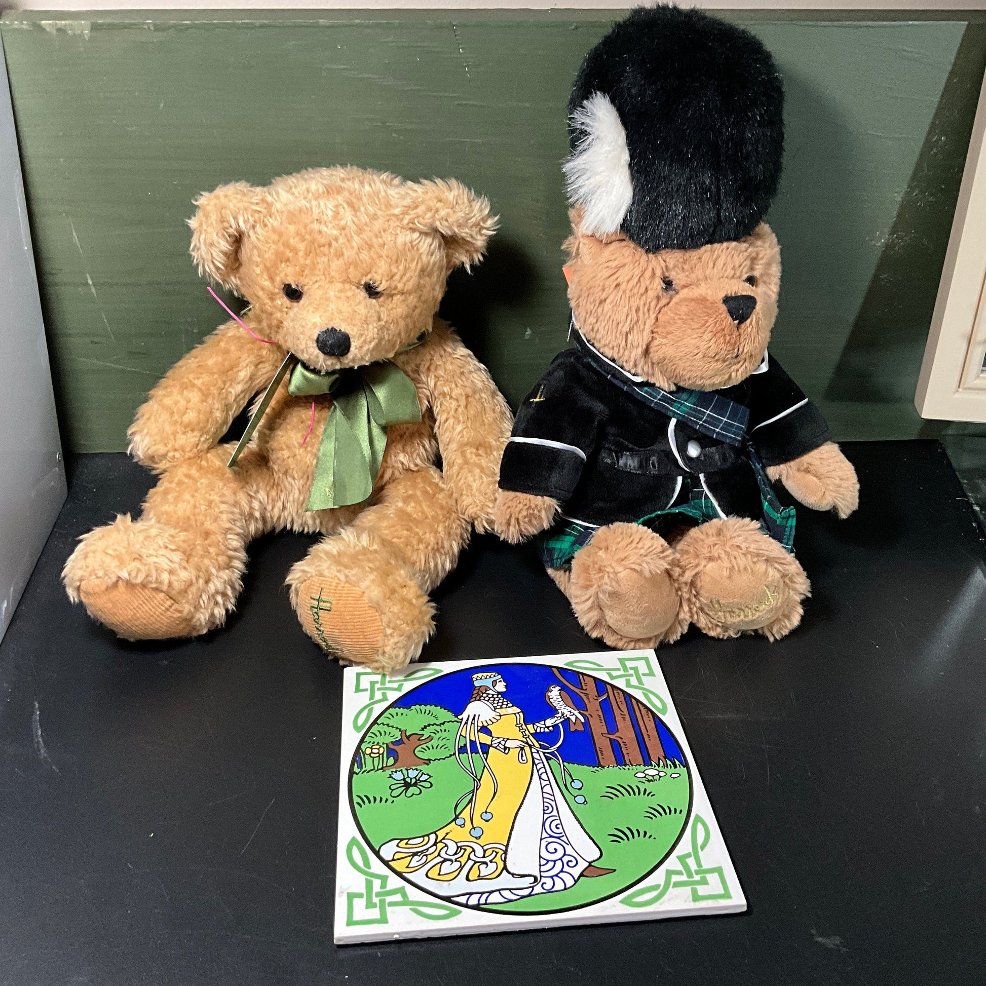 Harrods the world's leading luxury department store set of 3 signature collectibles see pictures and variations*