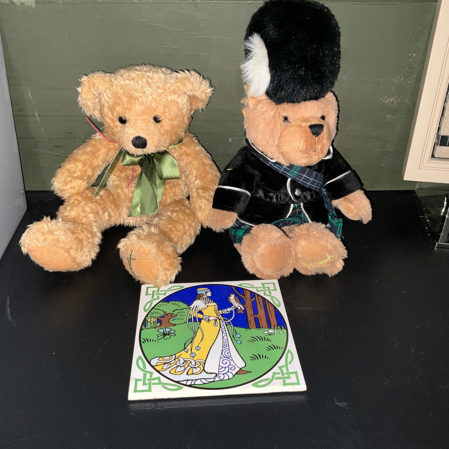 Harrods the world's leading luxury department store set of 3 signature collectibles see pictures and variations*