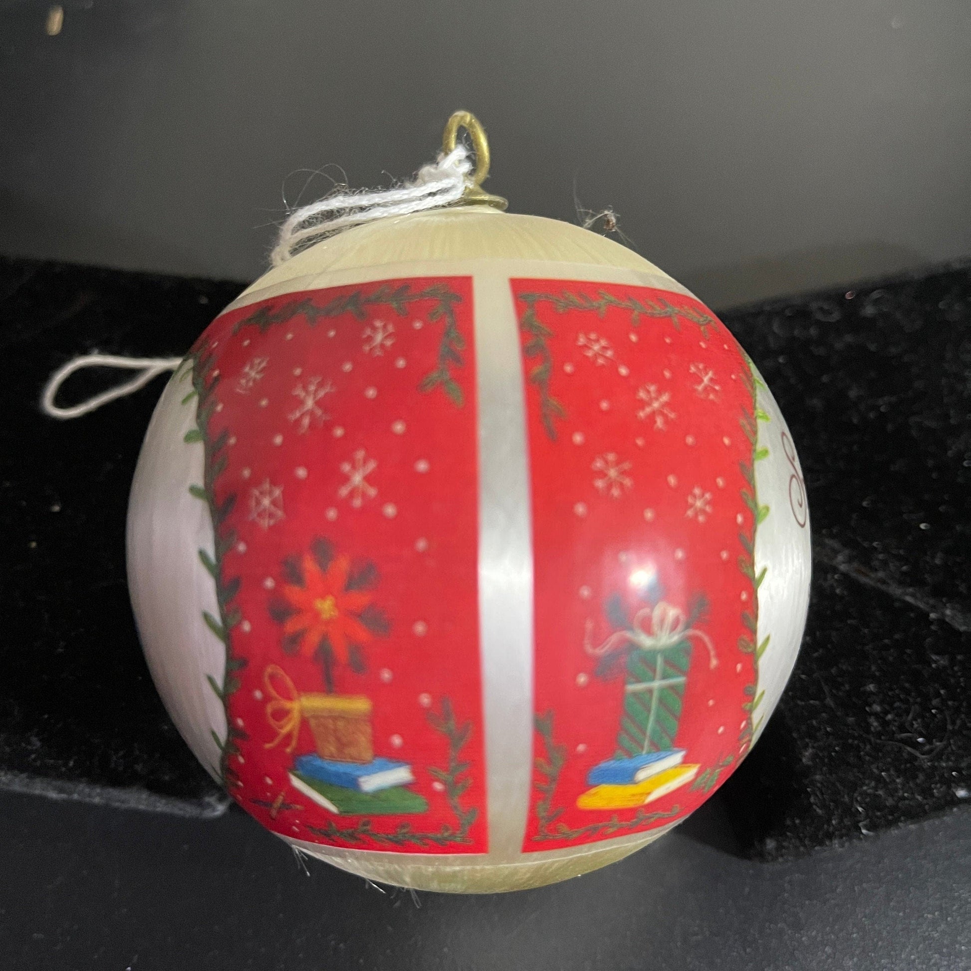 Hallmark For A Special Teacher Christmas 1981 vintage Satin Ball ornament QX8002