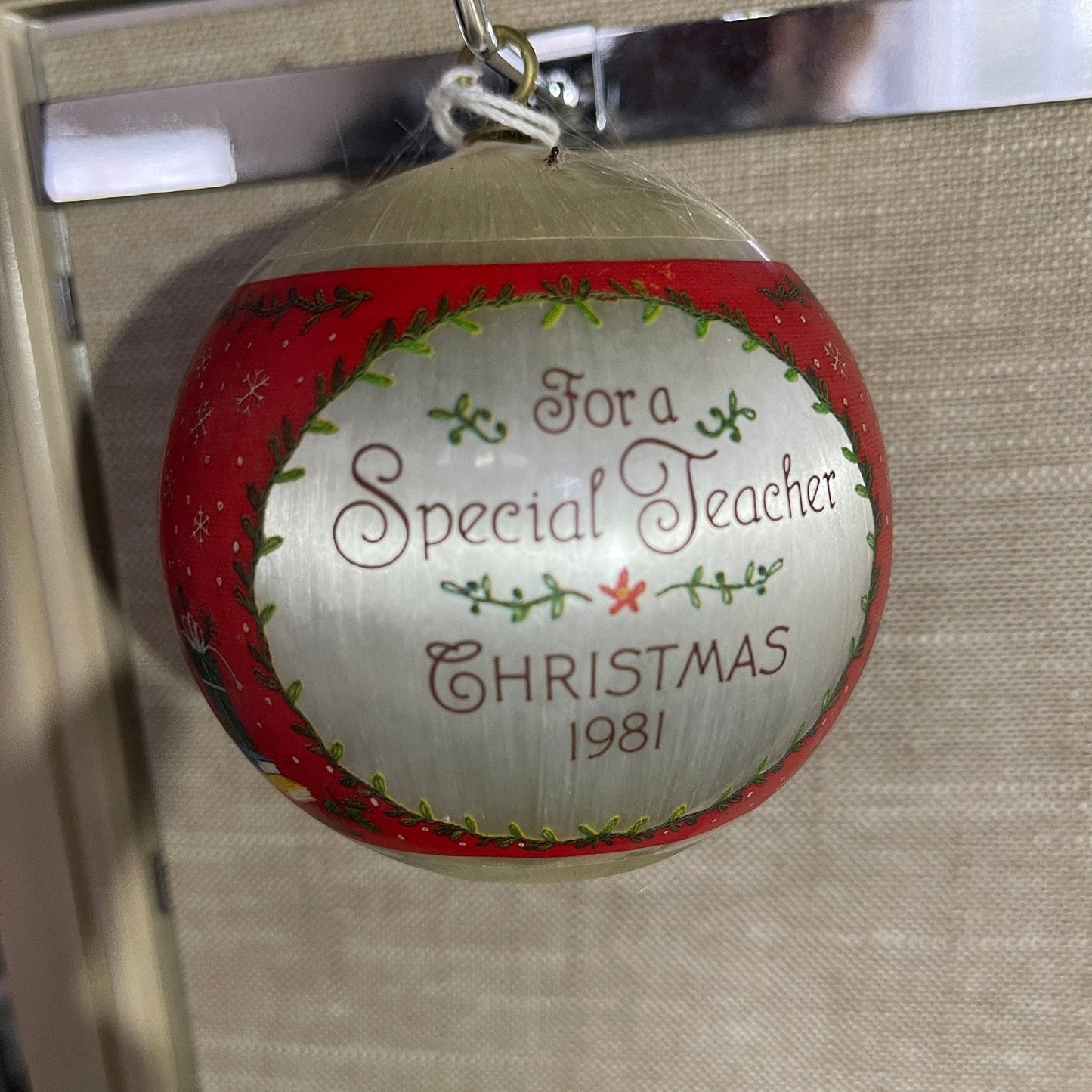 Hallmark For A Special Teacher Christmas 1981 vintage Satin Ball ornament QX8002