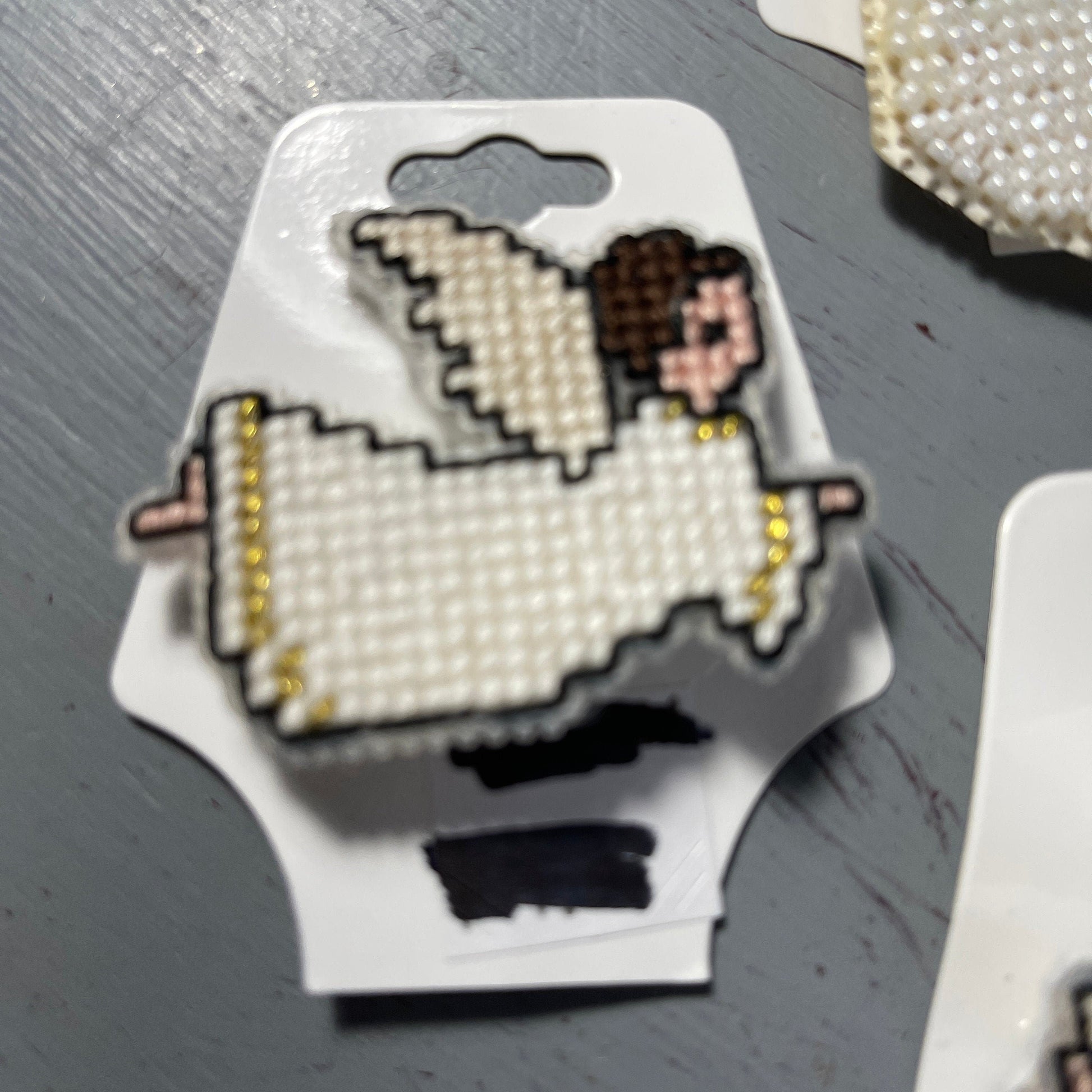 Very Cute Little Pins Choice Of Cross Stitch Angels Or Beaded Snowman In Hat And Scarf Collectibles See Variations
