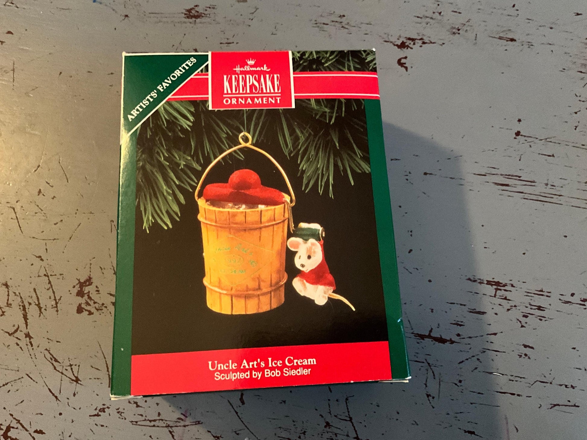 Hallmark Uncle Art's Ice Cream 1992 Keepsake Ornament Qx500-1