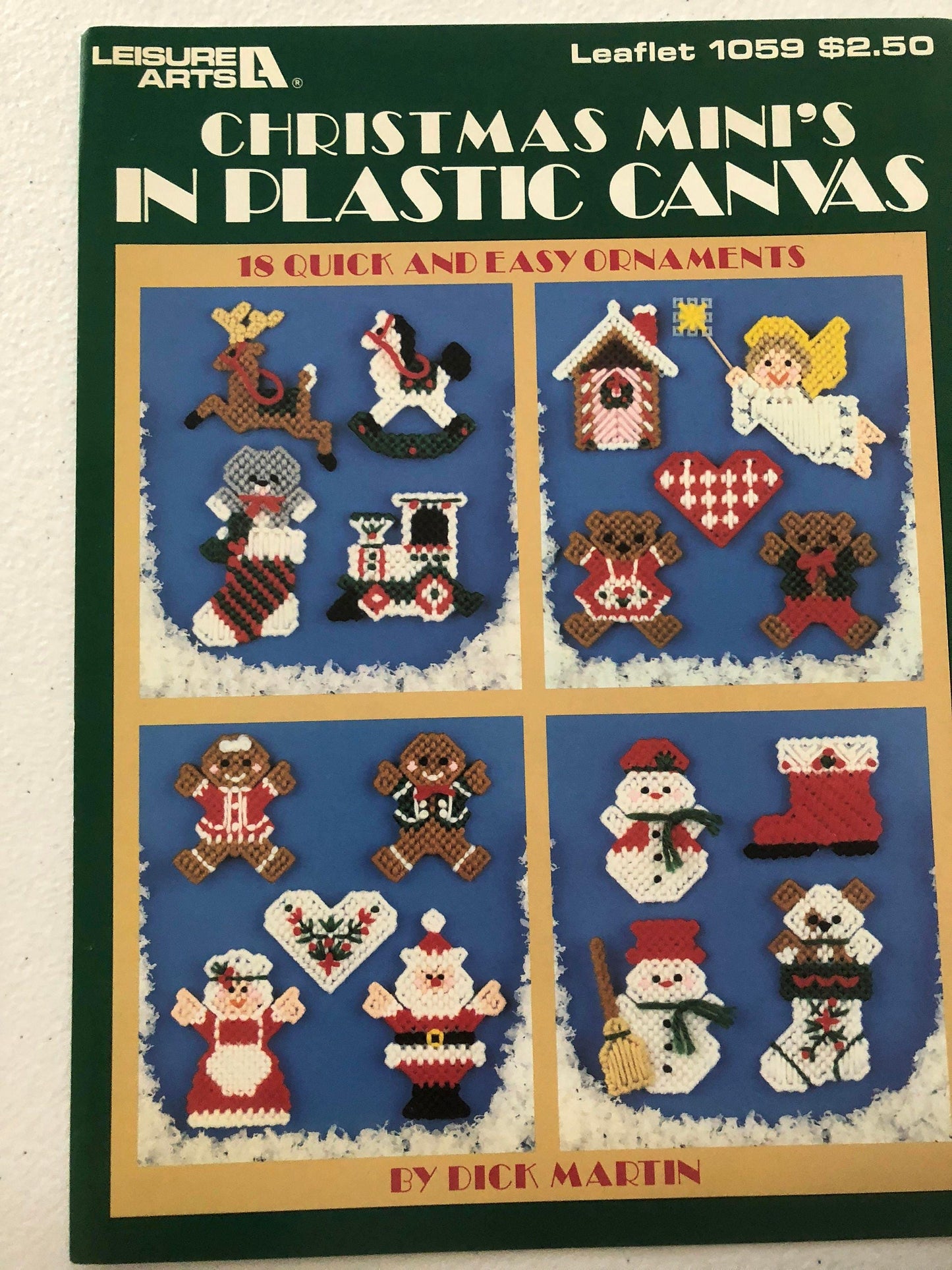 Leisure Arts, Christmas Mini's In Plastic Canvas, 18 Quick and Easy Ornaments by Dick Martin, ,Leaflet 1059, Vintage 1986