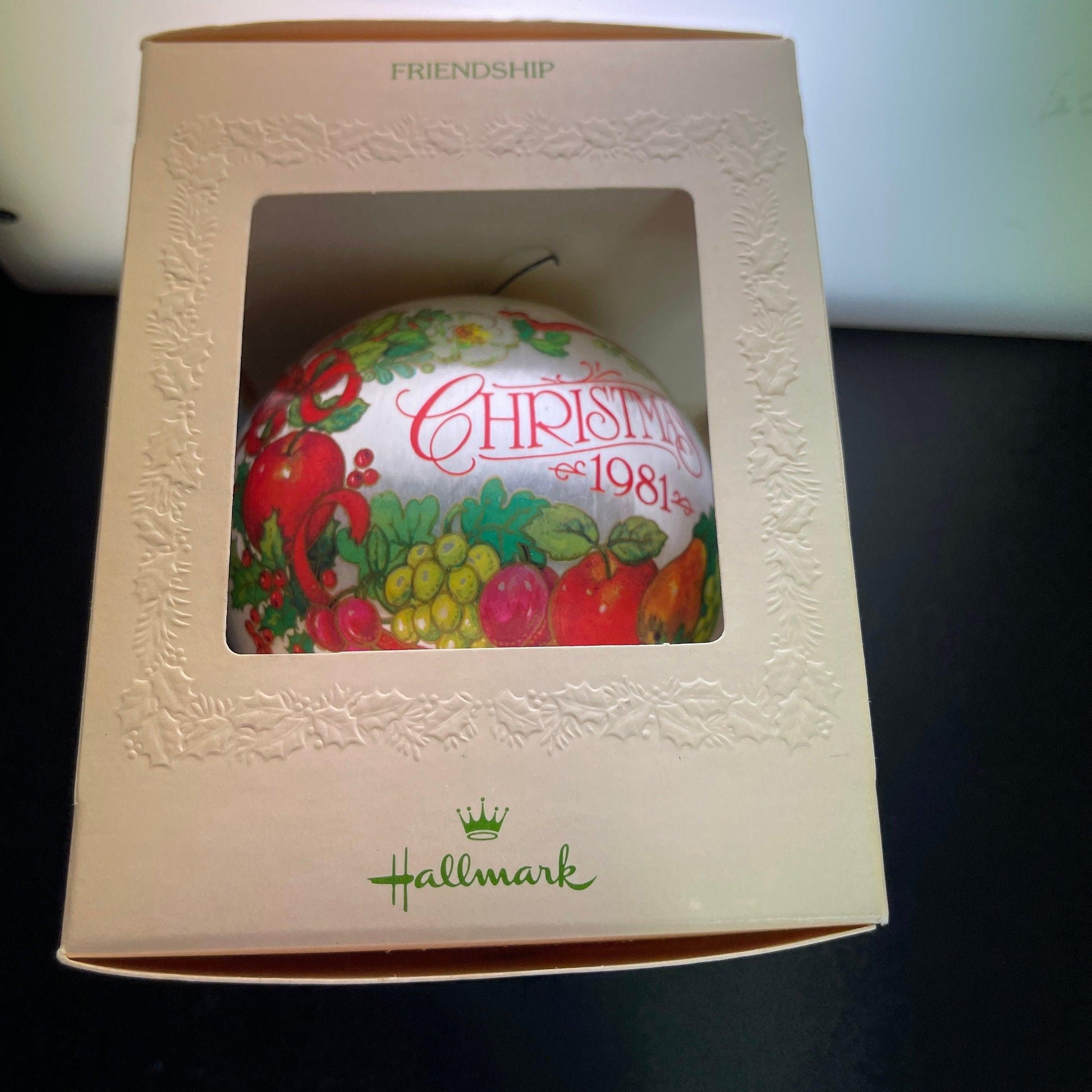 Hallmark Friendship Dated 1981 Christmas Satin Ball Ornament QX7042