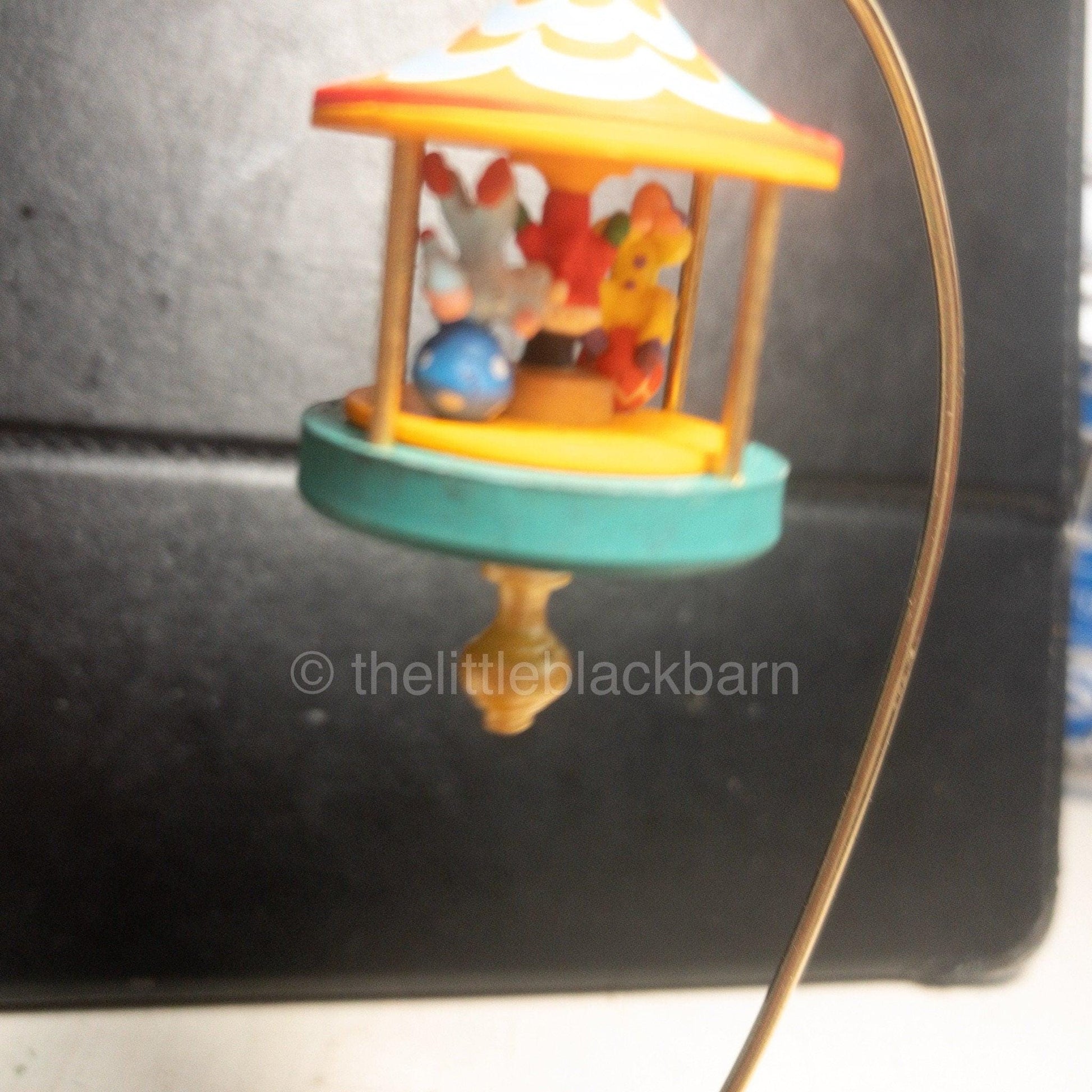 Hallmark Keepsake, Miniature Ornament, Santa's, Little Big Top Dated 1996, QXM4081