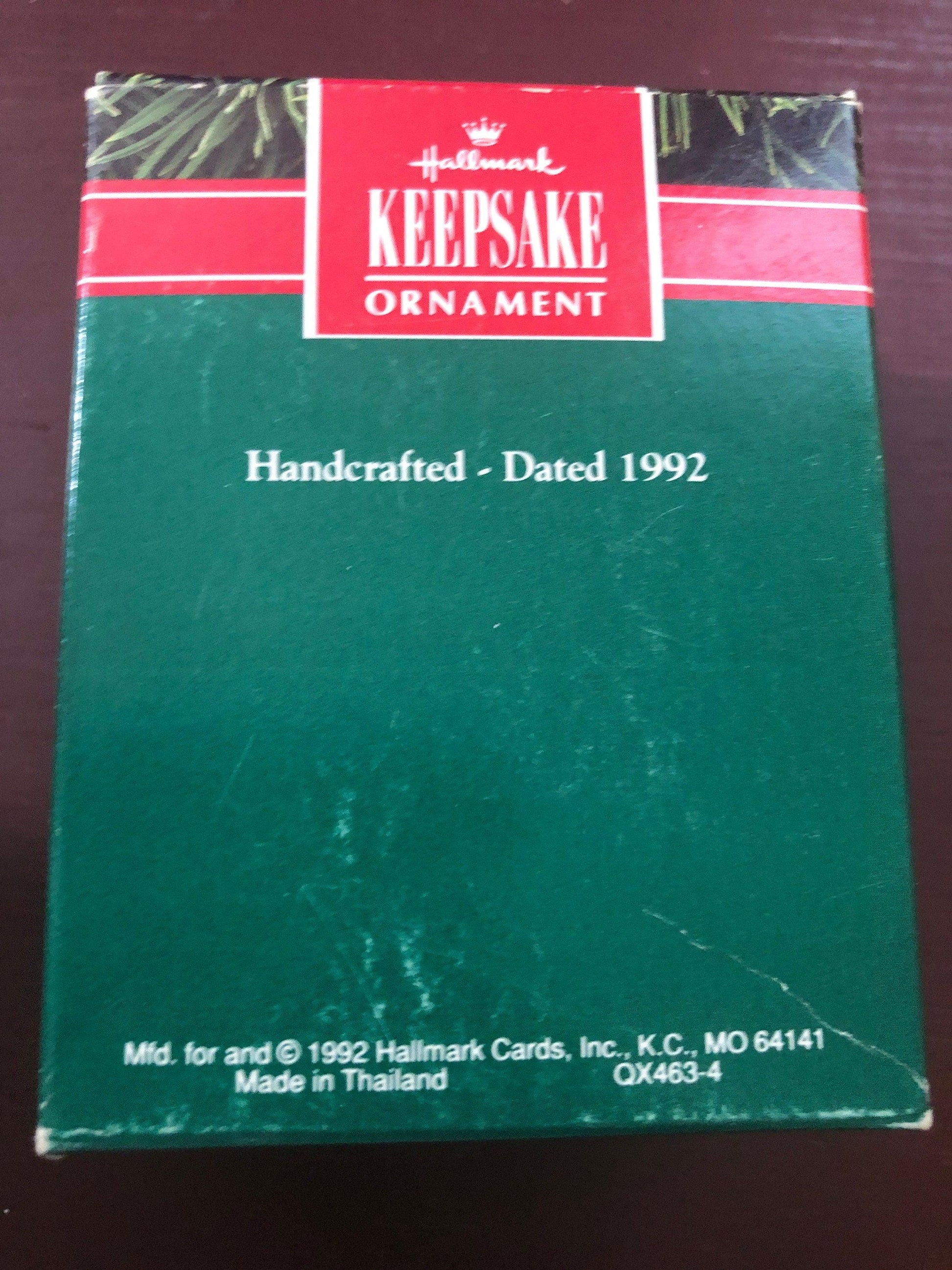 Hallmark, Granddaughter's First Christmas, Dated 1992, Keepsake Ornament, QX4634, Handcrafted