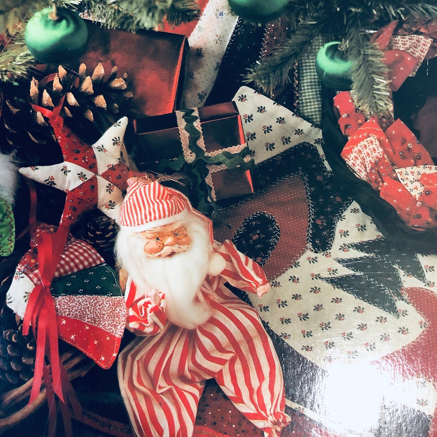 Sterling, Christmas Scrapcrafts, Maggie Malone, Vintage 1992, Softcover Craft Book