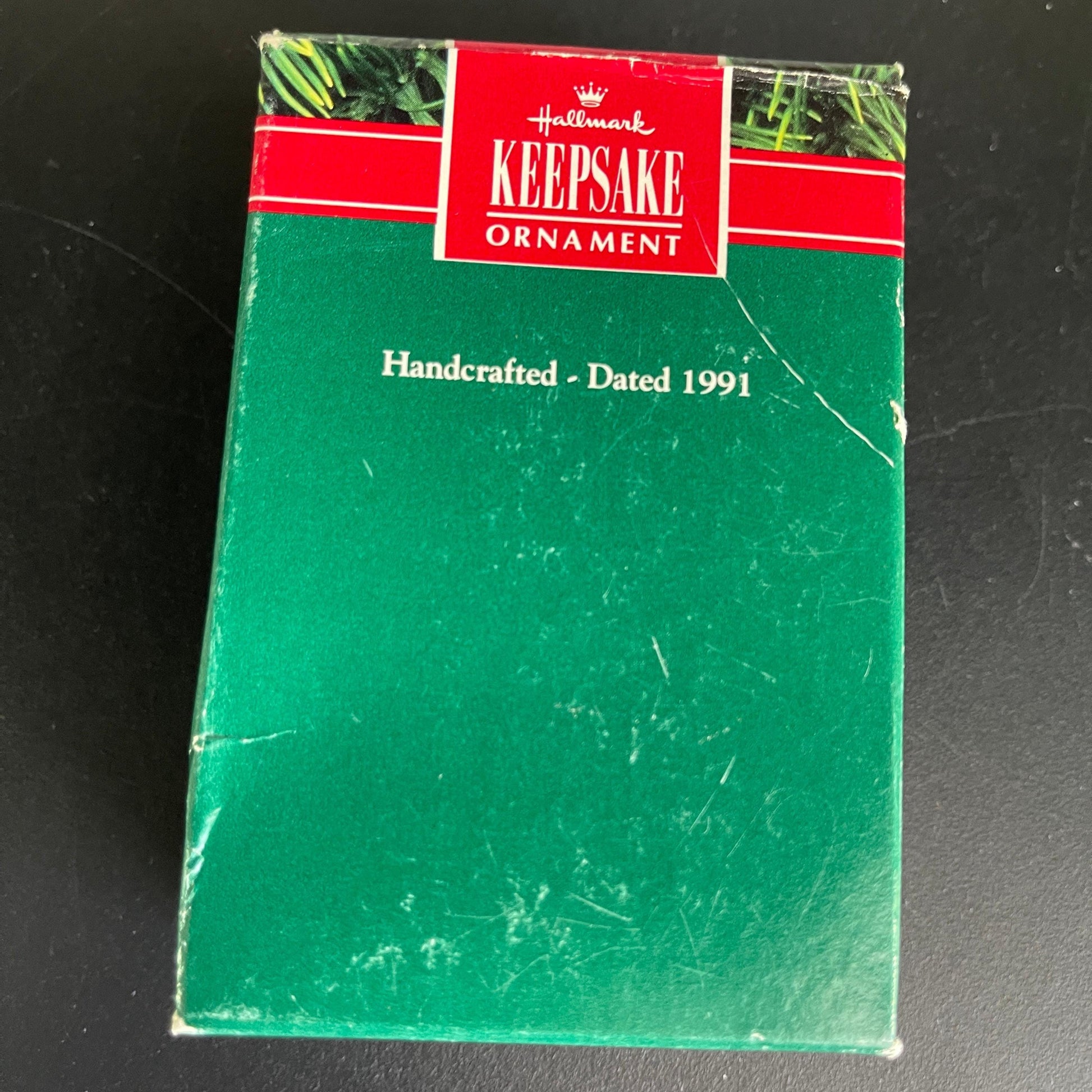 Hallmark Mom and Dad Dated 1991 Keepsake ornaments