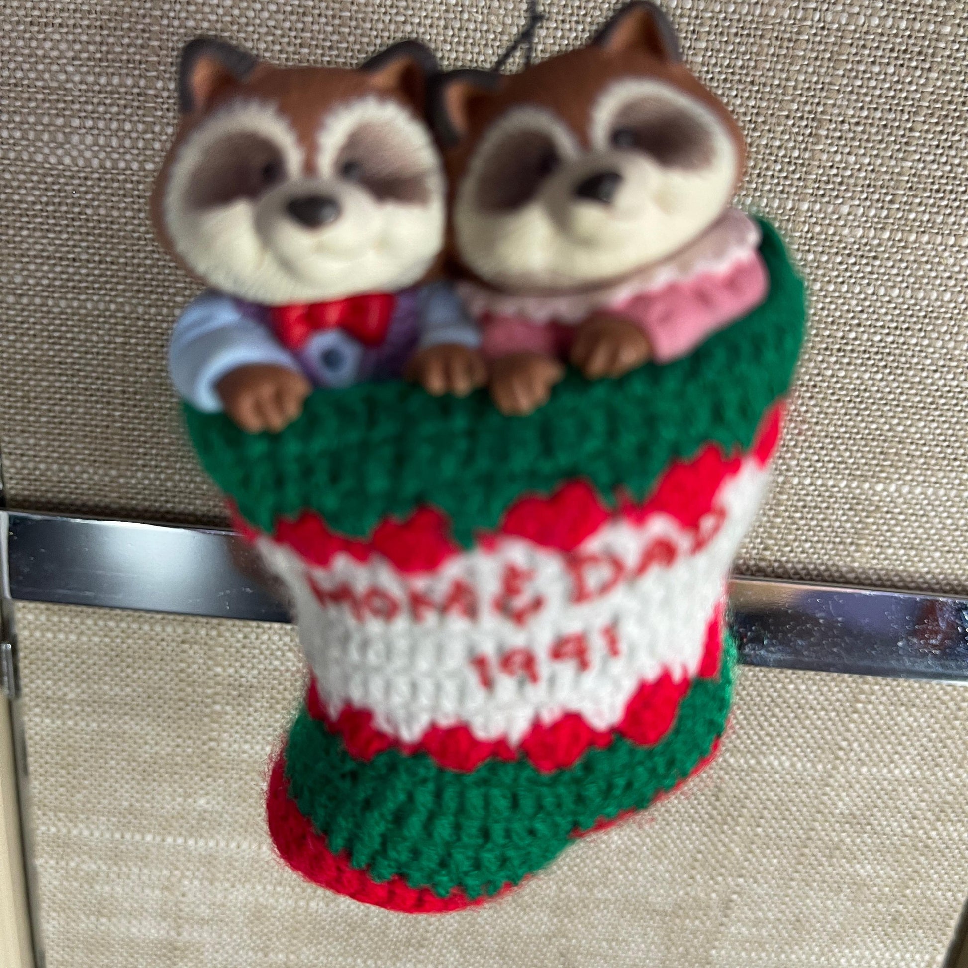 Hallmark Mom and Dad Dated 1991 Keepsake ornaments