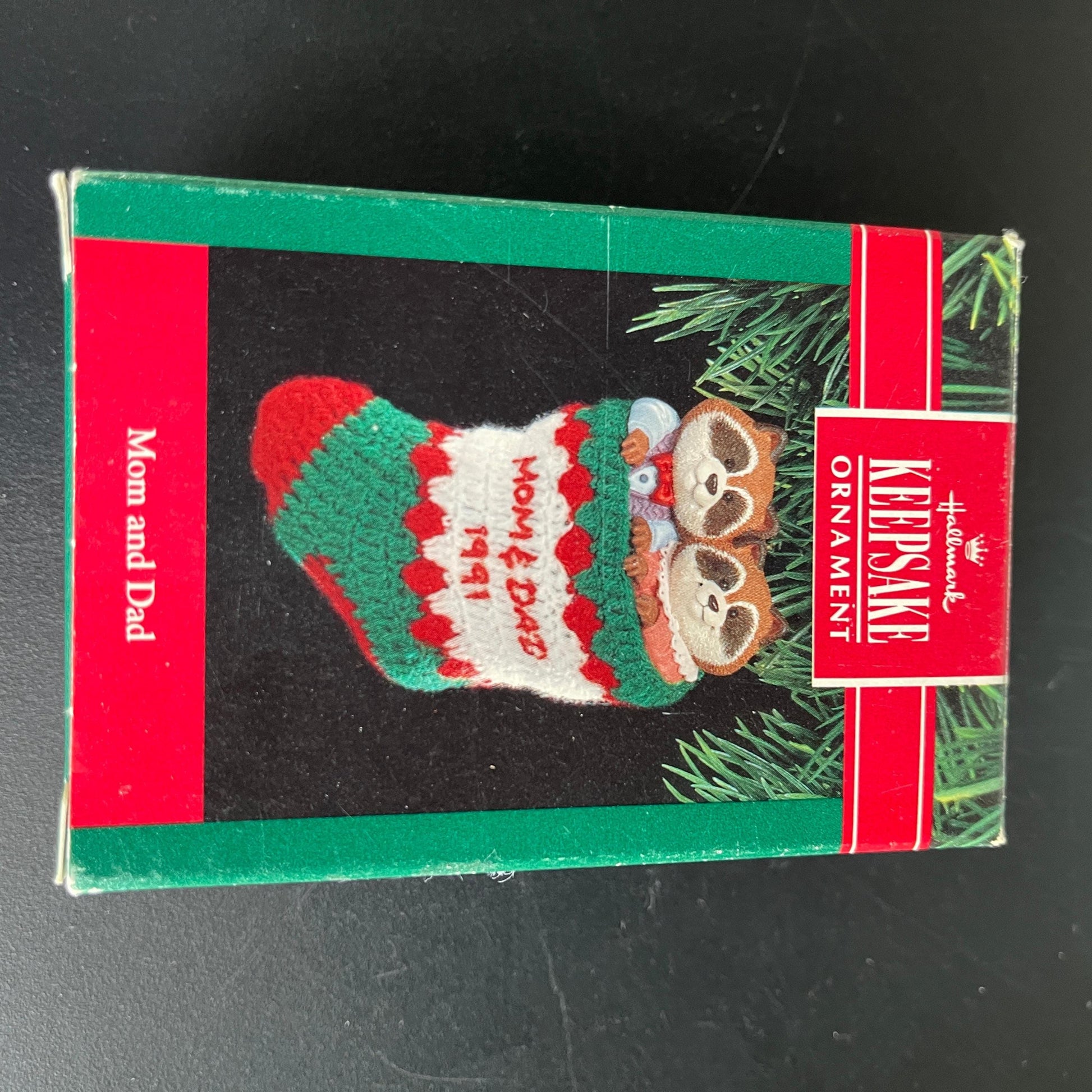 Hallmark Mom and Dad Dated 1991 Keepsake ornaments