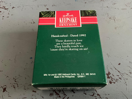 Hall mark Love to Skate 1992 Keepsake Ornament QX484-1