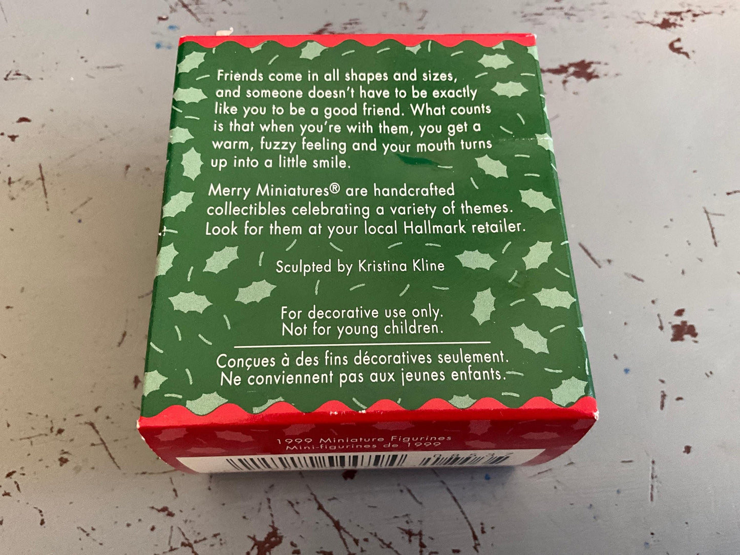 Hallmark Favorite Friends 1999 Merry Miniatures 2 piece set Keepsake Ornament QFM8537