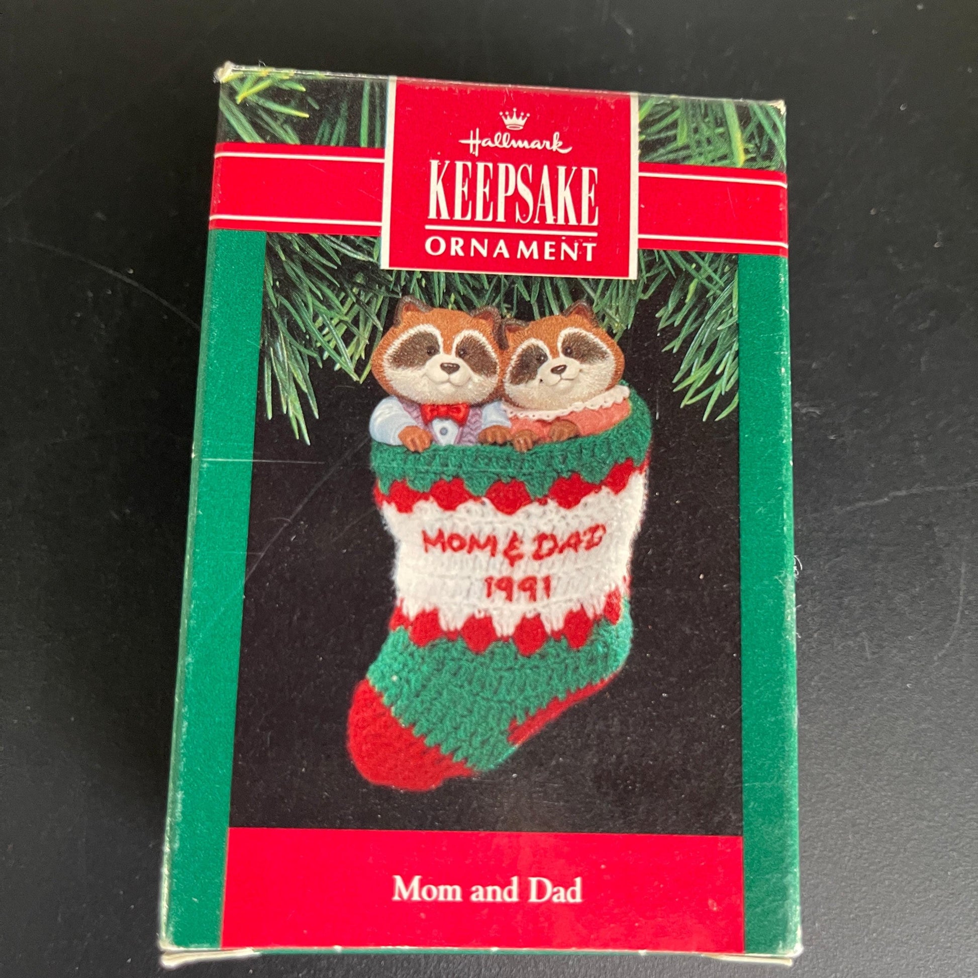 Hallmark Mom and Dad Dated 1991 Keepsake ornaments