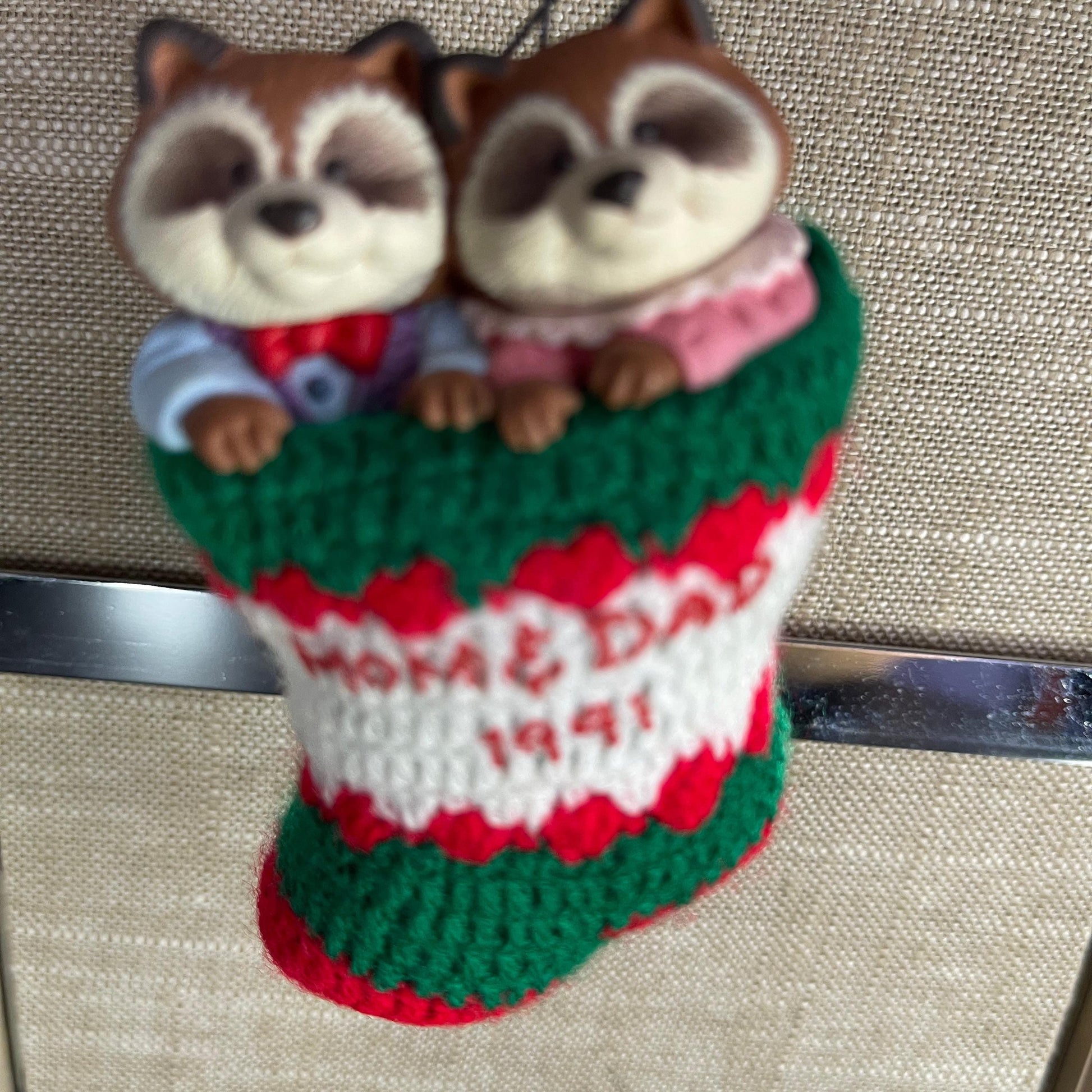 Hallmark Mom and Dad Dated 1991 Keepsake ornaments