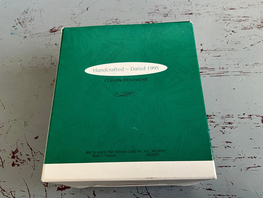 Hallmark Fishing for Fun 1995 Keepsake Ornament QXC5207