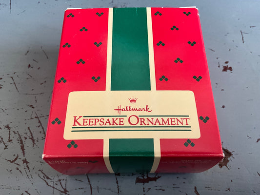 Hallmark Trumpet Panda 1985 Keepsake Ornament QX471-2