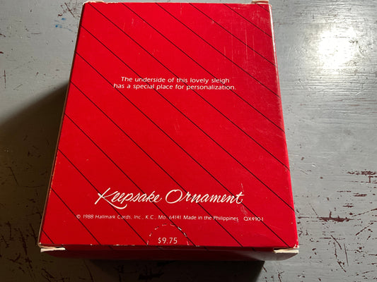 Hallmark Sweetheart 1988 Keepsake Ornament QX490-1