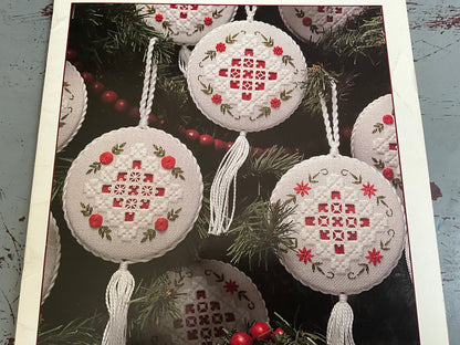 Heirloom Christmas Linda Driskell Hardanger Snowflakes & Christmas Flowers counted cross stitch chart