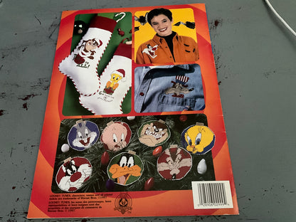 Leisure Arts Looney Tunes The Official Holiday Cross Stitch Book