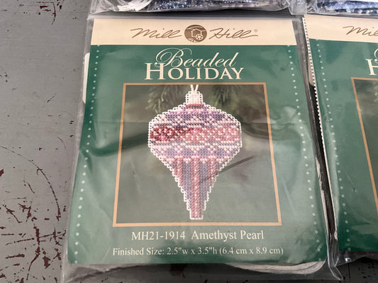 Mill Hill set of 4 beaded holiday ornament kits see pictures and description