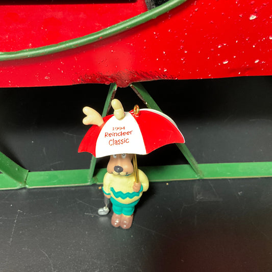 Hallmark Reindeer Classic Pro Golf dated 1994 Keepsake Ornament QX5926