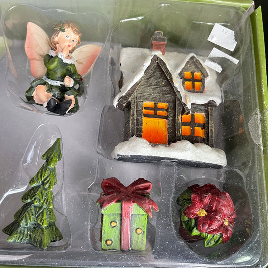 Nantucket Distributing Once Upon a Garden 6 piece vHoliday Accessory Kit collectible figurines