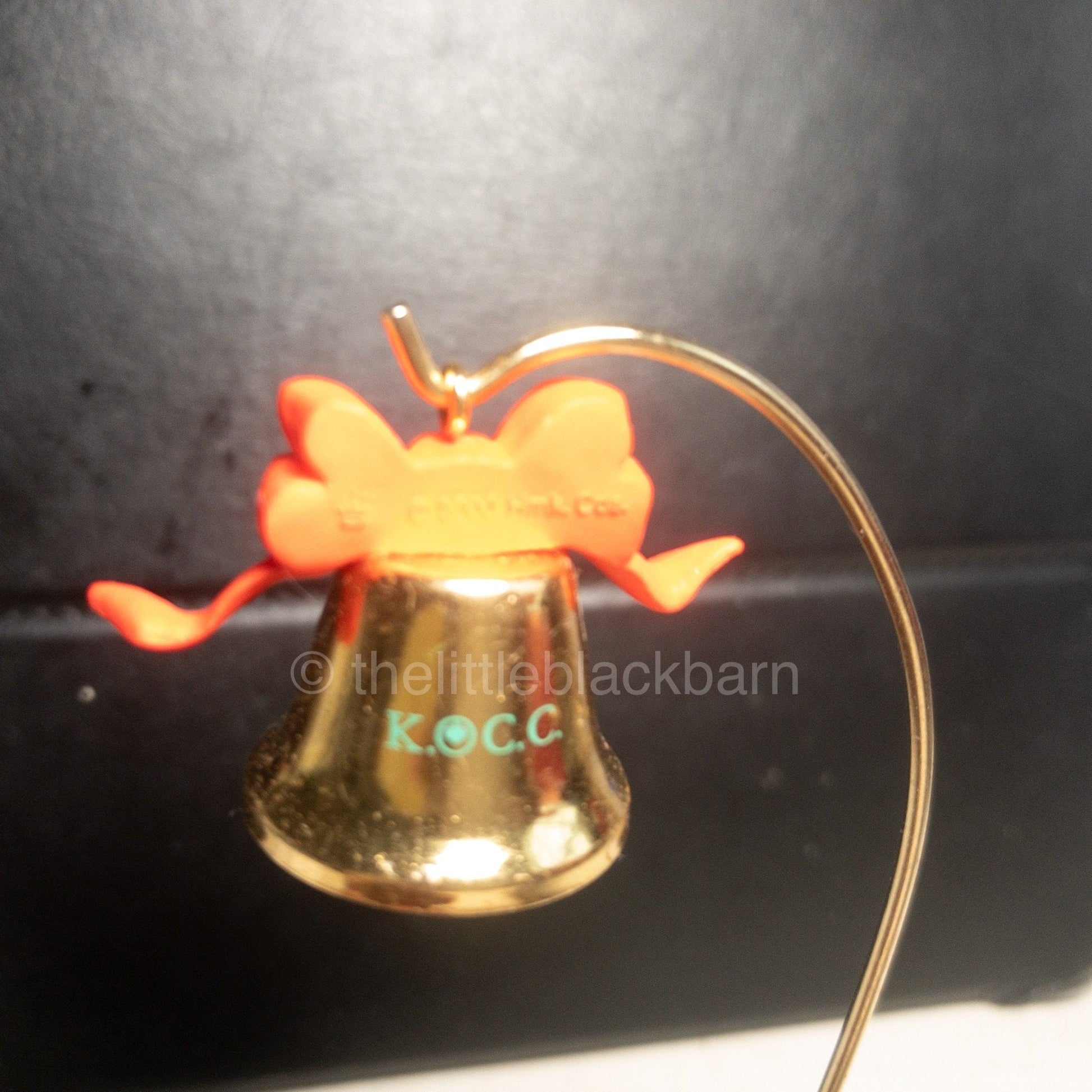 Hallmark, Golden Bell with Red Bow, Dated 2000, KOCC, Keepsake Ornament